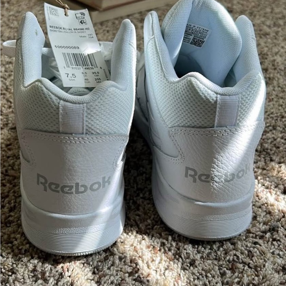 Classic Reebok White Sneakers - Picture 3 of 5